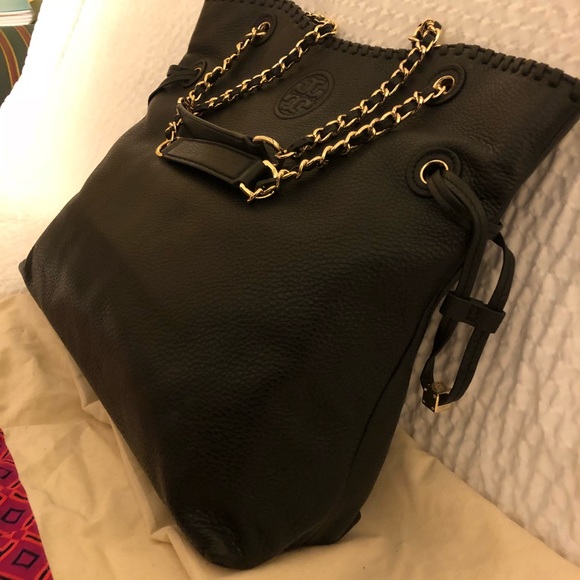 Tory Burch Marion Tote in Pebbled Leather - Picture 4 of 8